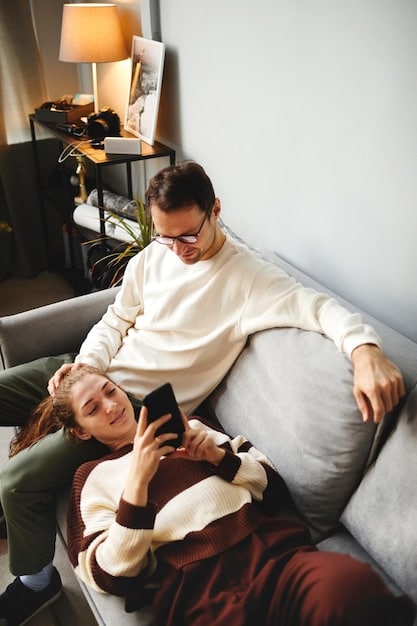The Modern Husband’s Guide to Digital Etiquette on Social Media in 2025