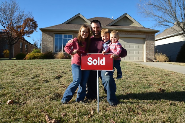 Couples and Real Estate: 2025 Homeownership & Investment Guide